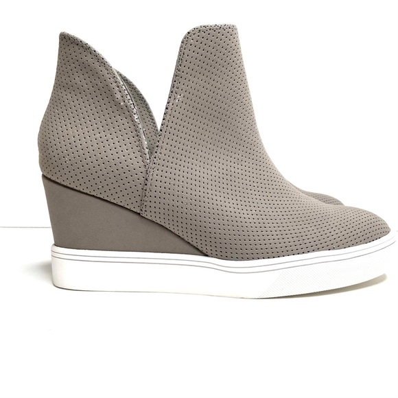 MIA Ankle Wedge Sneakers - Picture 13 of 13